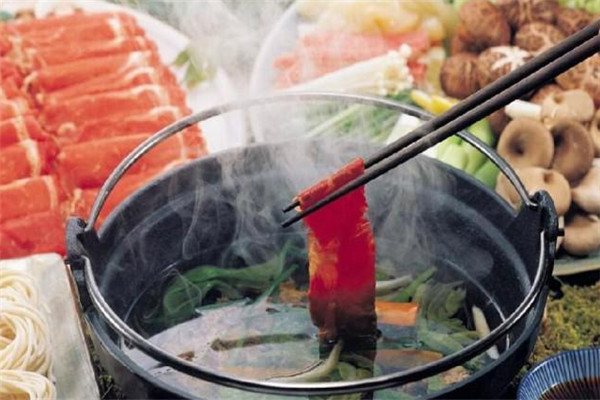 金鯊豆撈肥牛火鍋