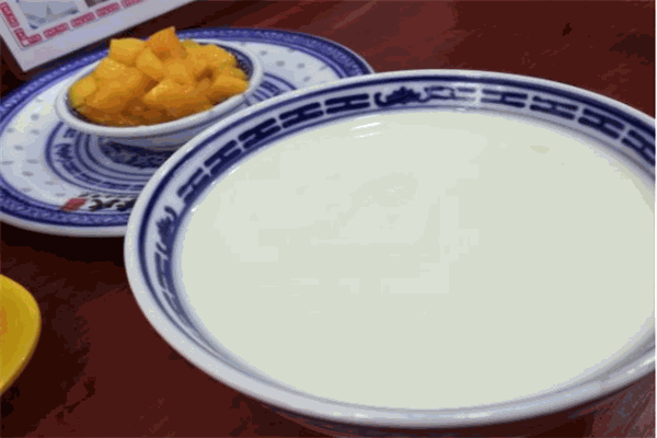 李氏甜品姜撞奶