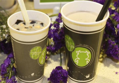 阿牛與仙草奶茶