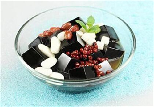 阿牛與仙草奶茶