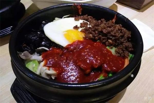 景釜宮石鍋拌飯