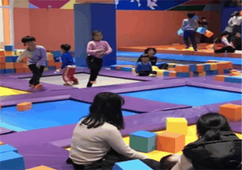 空氣工廠蹦床館