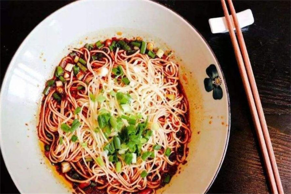 蘭婆婆肥腸撈面