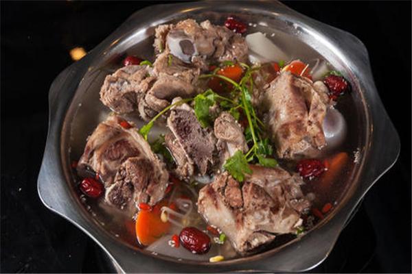 大骨頭自助火鍋