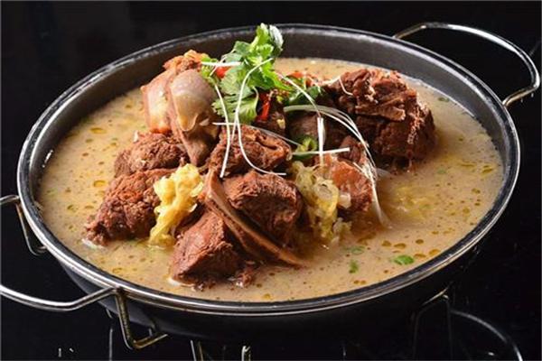 大骨頭自助火鍋