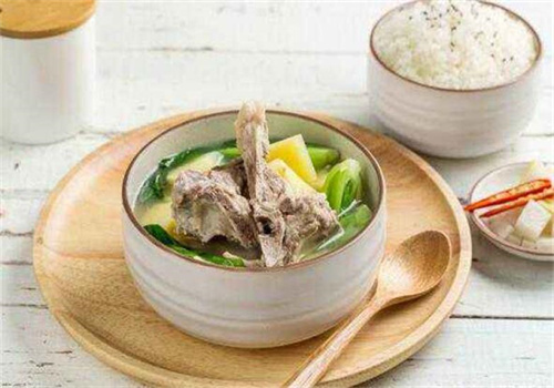探骨排骨湯飯