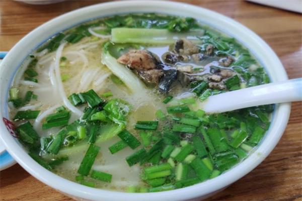 湯大爹土雞米線