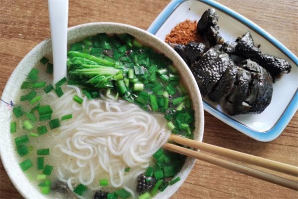 湯大爹土雞米線