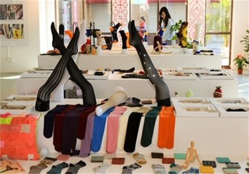 品瀾莎襪業(yè)