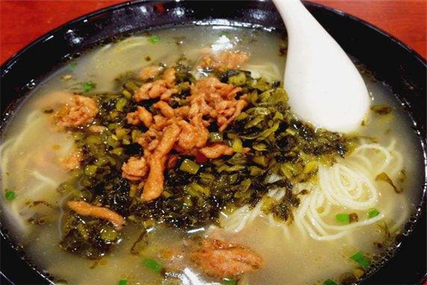 周記酸菜滑肉面