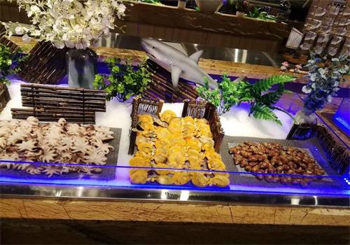 上鯨趕烤海鮮自助餐廳