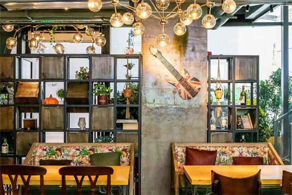 咖露里音樂餐吧