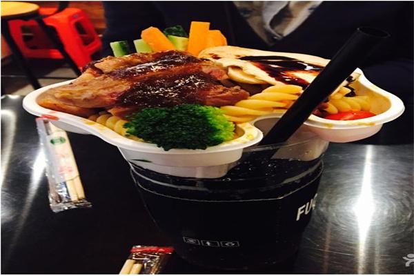 波斯曼哈頓牛排杯