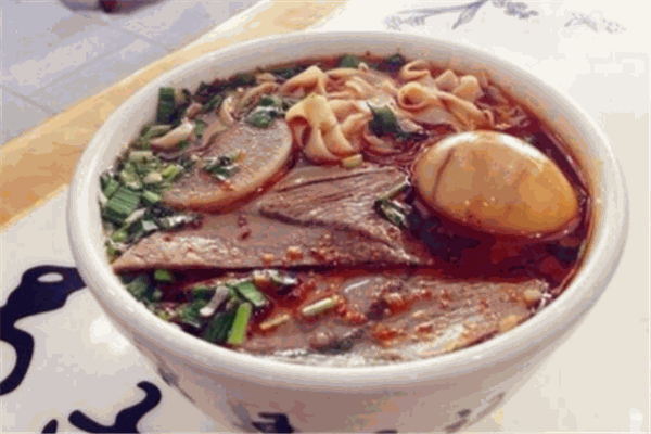 大嘴醬骨手搟面