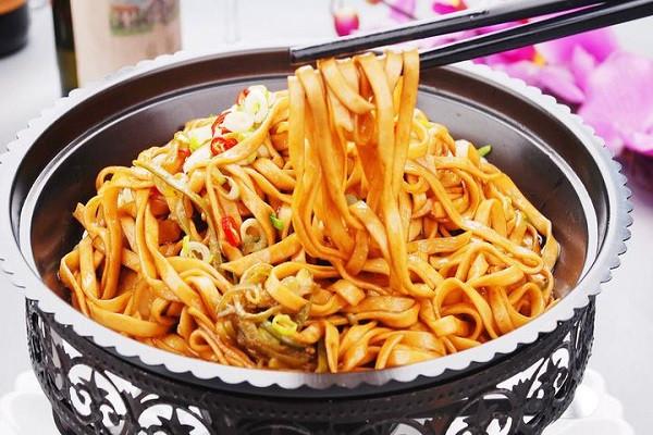 張記鐵鍋燜面香