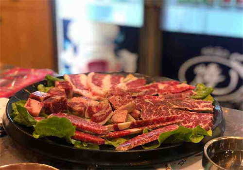 燒作牛肉海鮮炭舍