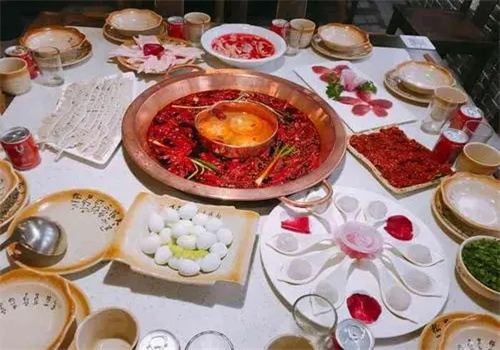 渝里撈香老火鍋