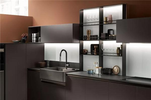 斯卡沃里尼櫥柜