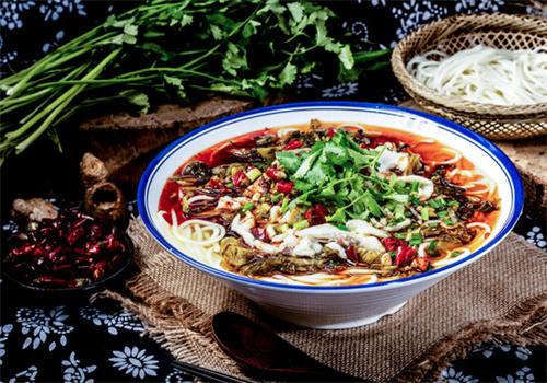 花悅溪雙椒牛肉米線