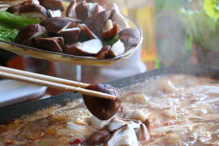 酥漁堂瓦缸烤魚