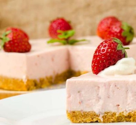 那波爺爺?shù)牡? /><p>如今，面包蛋糕行業(yè)正處于快速發(fā)展中，市場(chǎng)潛力巨大，那么在面包蛋糕行業(yè)都有哪些不錯(cuò)的加盟品牌呢？那波老爺爺?shù)牡陚涫懿毮?。面包蛋糕是?dāng)前市場(chǎng)上一個(gè)非常有發(fā)展前景的行業(yè)，那波老爺爺?shù)牡曜鳛樾袠I(yè)中的</p><p>特性的品牌之一，它所經(jīng)營的產(chǎn)品包括奶酪蛋糕、原味起司蛋糕、芝士蛋糕等，得到了消費(fèi)者的一致認(rèn)可。對(duì)于這樣一個(gè)具有品牌實(shí)力的，以及倍受消費(fèi)者們喜愛的品牌，想要加盟開店的加盟商自然少不了，如今那波老爺爺?shù)牡甑募用说暌呀?jīng)遍布全國各地。</p><img src=