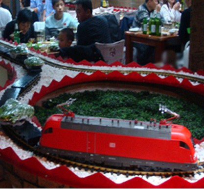 煮隨客便自動(dòng)小火車(chē)火鍋