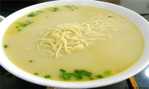 九先生魚湯面